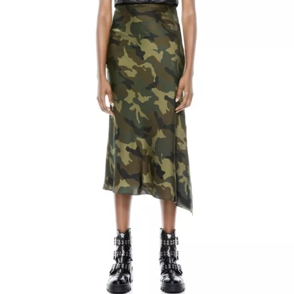 Alice + Olivia Maeve camo slip skirt 2 New